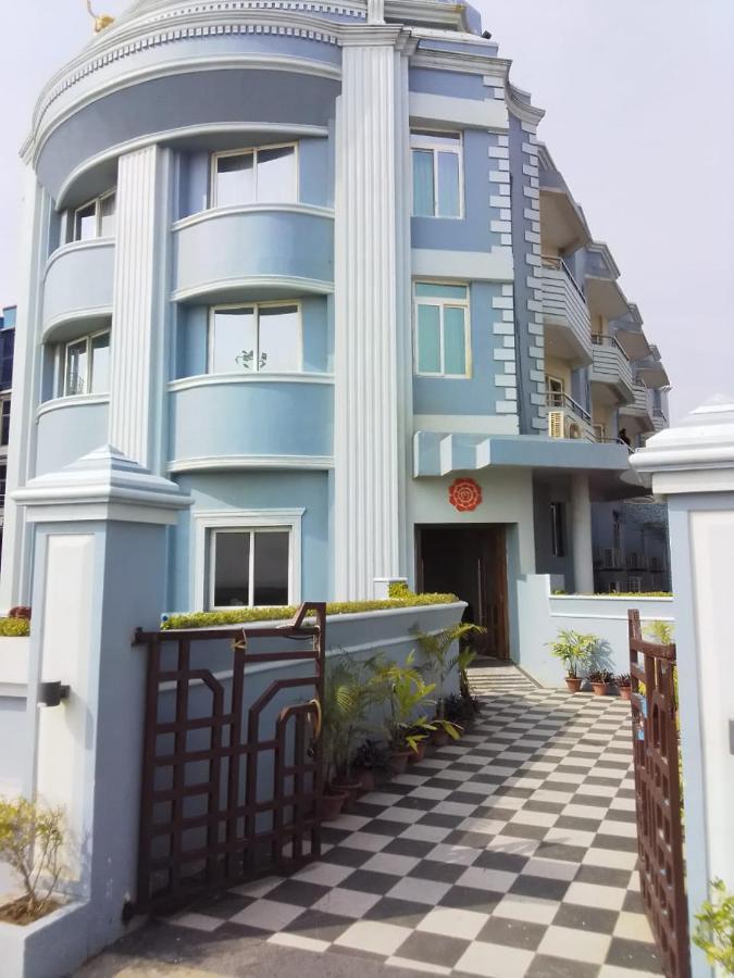 Hotel Prabhupada Puri Exterior photo